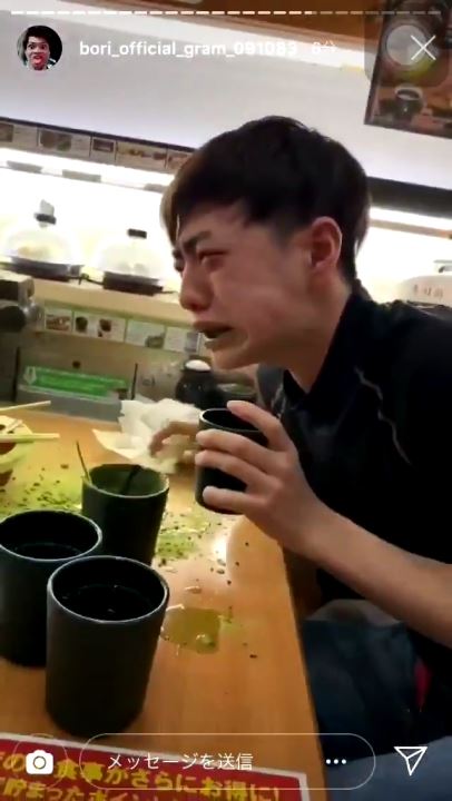今度はくら寿司で客が不衛生行為 お茶の粉末を口に大量に入れ吐き出す