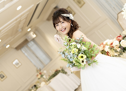 中村繪里子がウェディングドレス姿に サンセルモ Presents結婚式は あいのなか ニコニコニュース