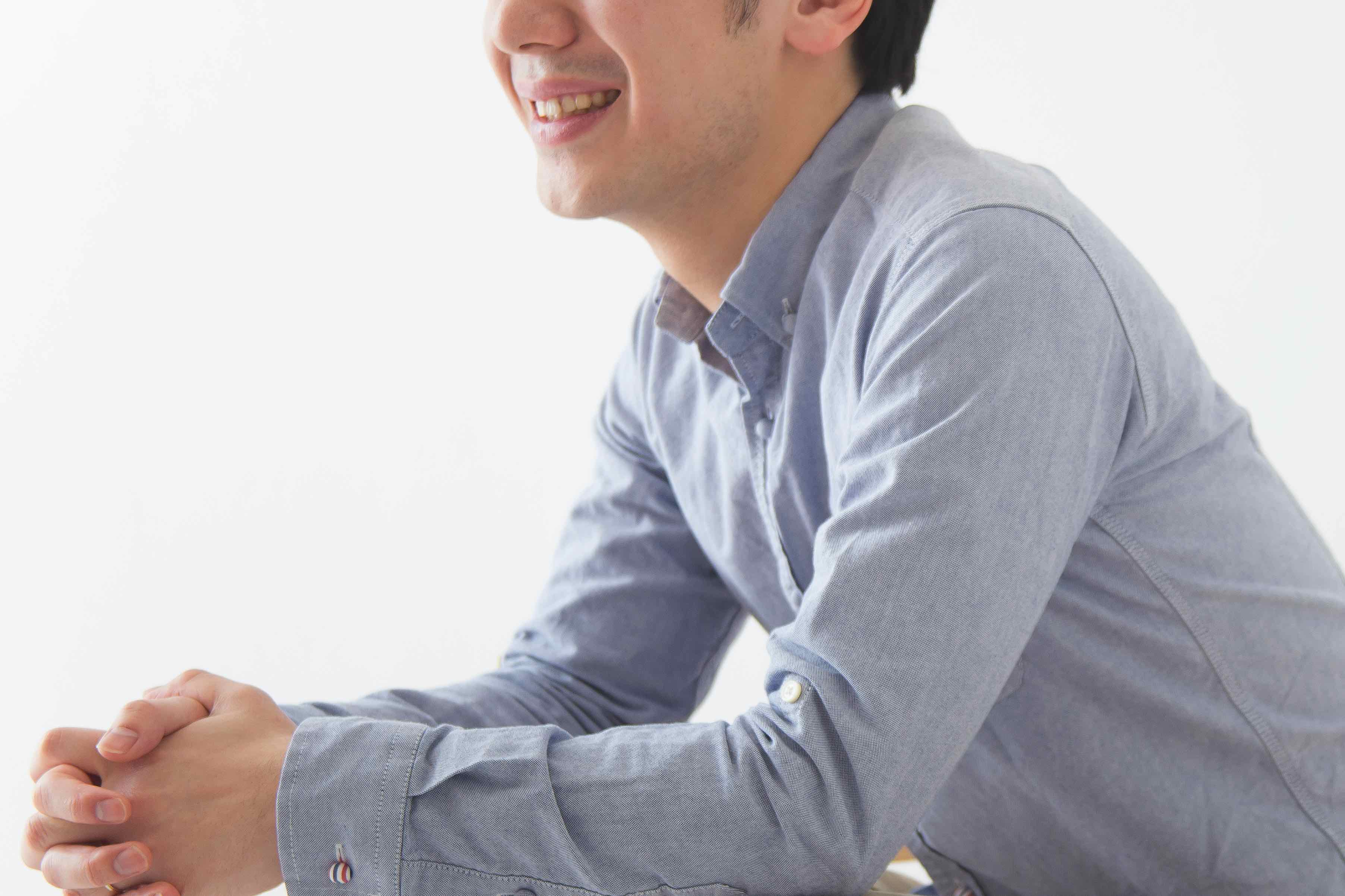 優しい笑顔ができる人の割合は… 仕事のミスまでカバーできてしまう人も ニコニコニュース