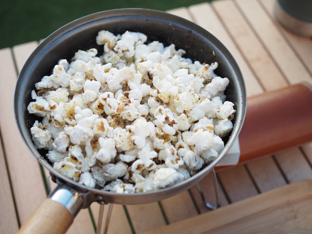 冬のファミリーキャンプに手軽で最適! 2000円以内で3食おやつ付きレシピ