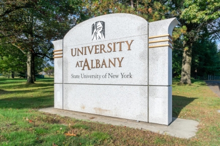 ニューヨーク州立大学アルバニー校