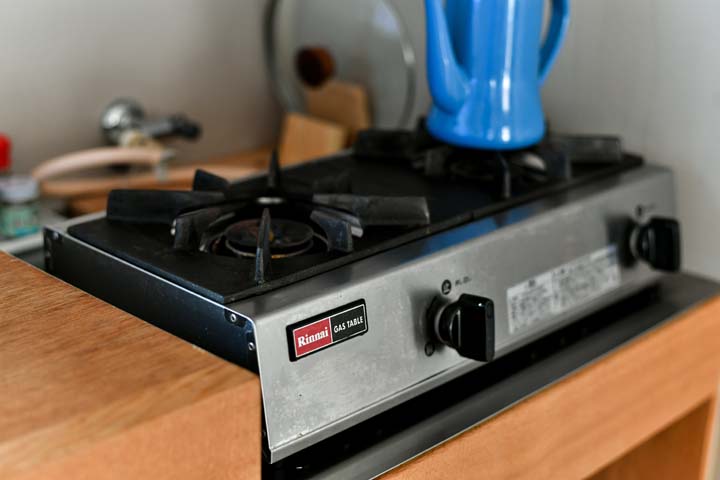 シンプルなつくりのガスコンロ