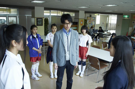 映画 鈴木先生 の追加キャスト決定 長谷川演じる鈴木先生に強力ライバル出現 ニコニコニュース