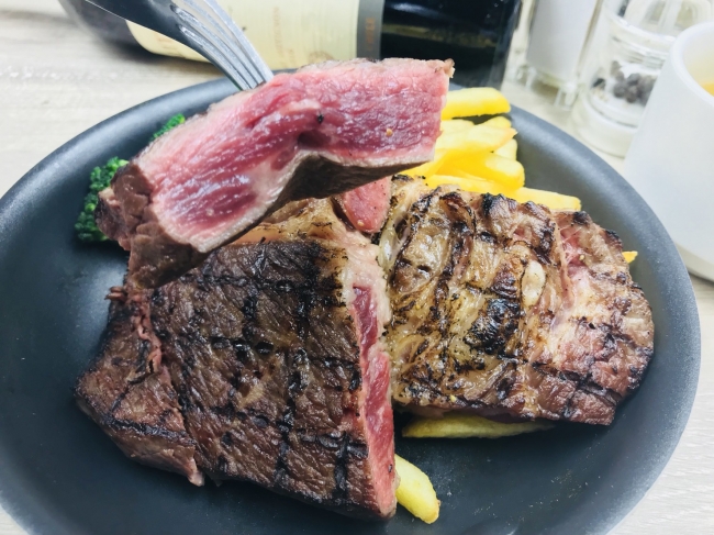 池袋でステーキ 肉寿司食べ放題 激安食べ飲み放題の 九右衛門 池袋店 にステーキが登場 ニコニコニュース