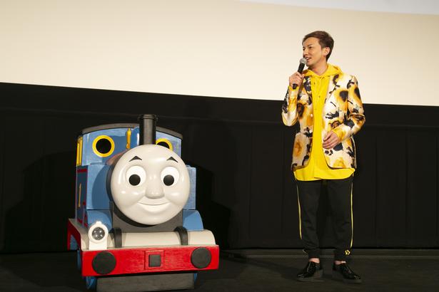 Issaが 自由気まま に行きたい場所は U S A 映画 きかんしゃトーマス 公開記念の舞台挨拶に登場 ニコニコニュース