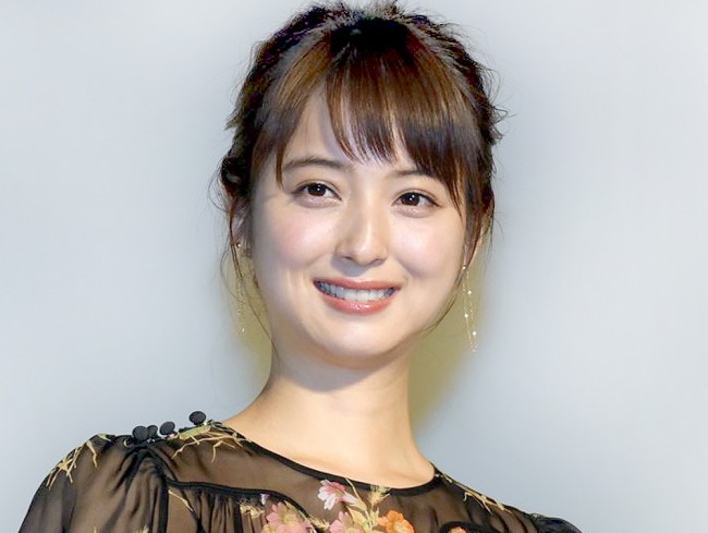 佐々木希 かわいいオン眉ショートヘアに ファン興奮 天使