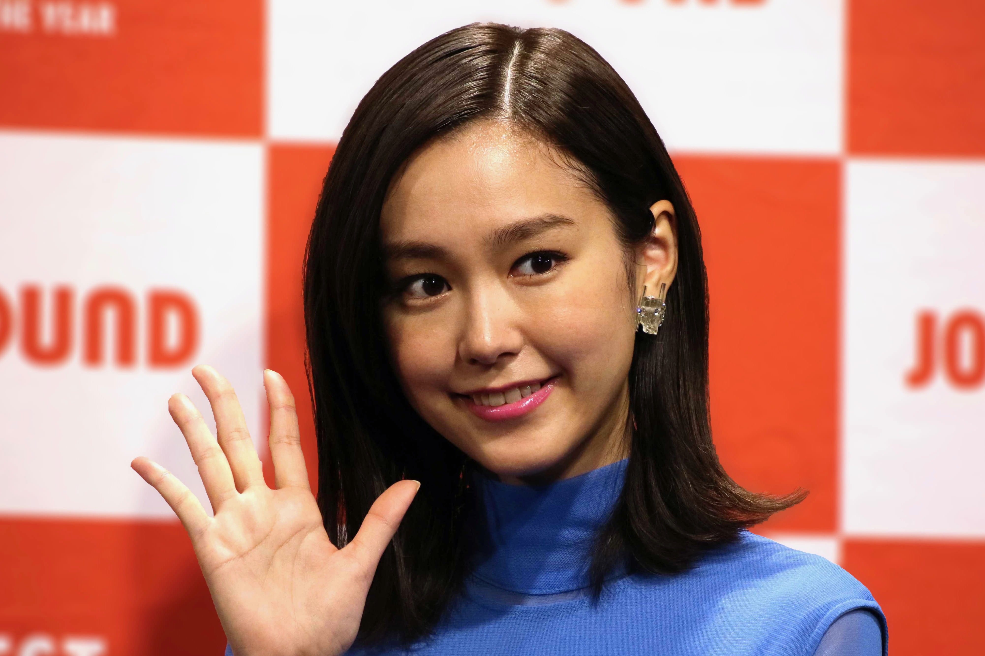 桐谷美玲 笑顔の写真を公開するも 露わになった腕 に注目集まる