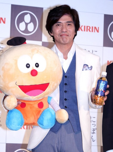 佐藤浩市 キテレツ大百科 コロ助と共演 キリン にっぽん米茶