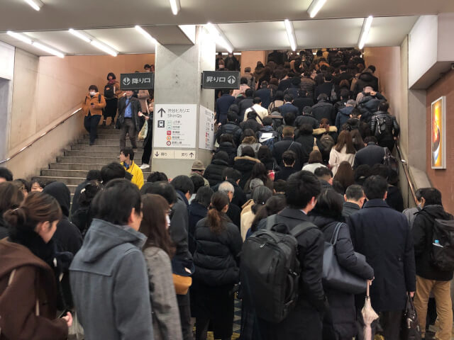 銀座線渋谷駅リニューアルで混雑悪化 移動所要時間は2倍以上に 実際に