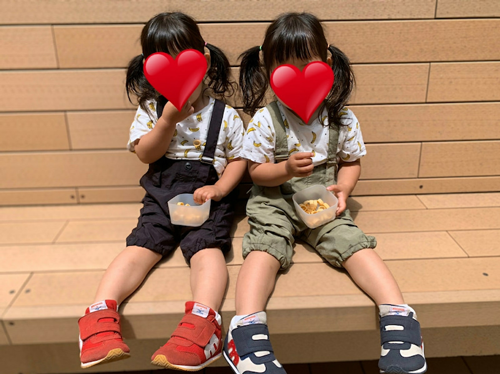 ノンスタ石田 双子の愛娘たちのおやつタイム 可愛い ニコニコニュース