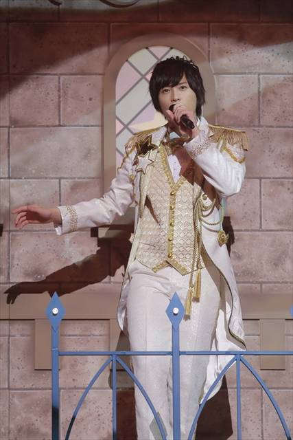 浅沼晋太郎 荒牧慶彦 木村昴らが純白の王子様衣装に Disney 声の王子様 ライブ中カット解禁 ニコニコニュース