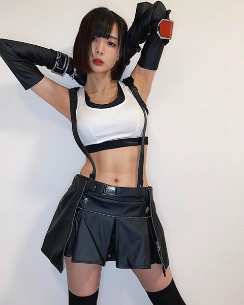 モデル雀士 岡田紗佳 Ff7 ティファのコスプレに絶賛の嵐 麻雀してたら腹筋こんなになるの と驚きの声も ニコニコニュース